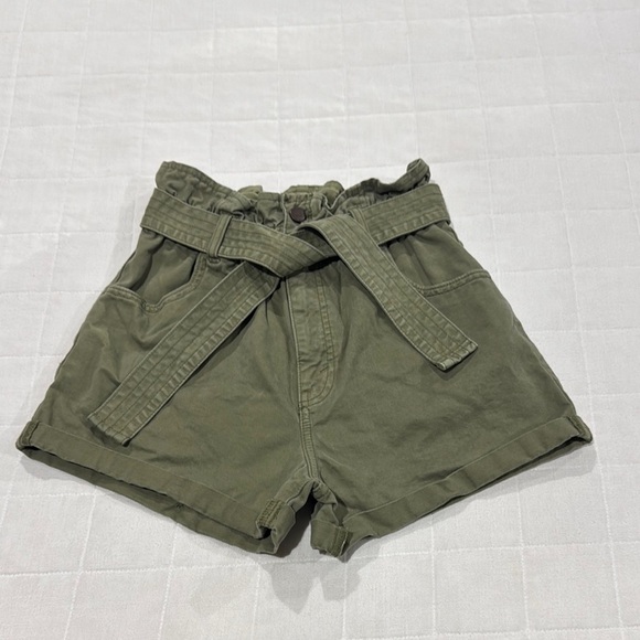 Abercrombie & Fitch Pants - Abercrombie & Fitch Shorts